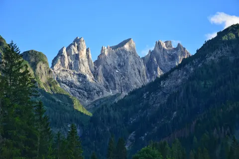 多洛米蒂山 4K壁纸 · mountains · 3840×2560