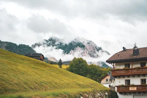 Dolomites 4K Wallpaper · mountains · 3840×2560