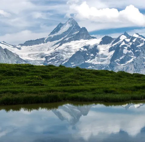 산속 호수 4K 배경화면 · mountains · 3840×3766