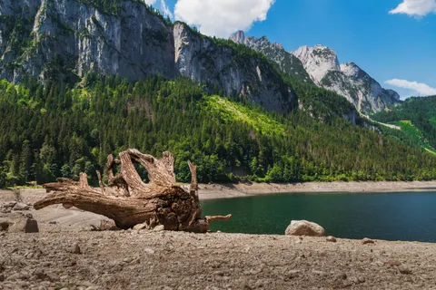 Bergsee 4K Hintergrundbild · mountains · 3840×2560