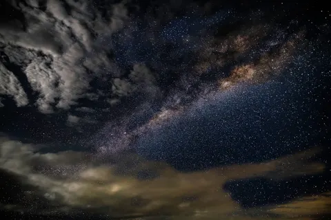 Milky Way Night Sky 4K Wallpaper · space · 3840×2563