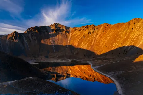 Mountain Lake 4K Wallpaper · mountains · 3840×2560