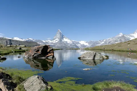 Fond d'écran Lac de montagne 4K · mountains · 3840×2558