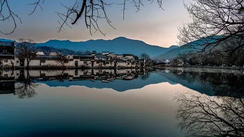 خلفية بحيرة جبلية بدقة 4K · mountains · 3840×2160