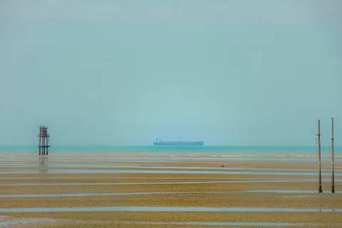 خلفية شاطئ استوائي بدقة 4K · ocean · 3840×2560