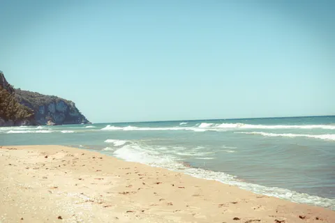 خلفية شاطئ استوائي بدقة 4K · ocean · 3840×2560