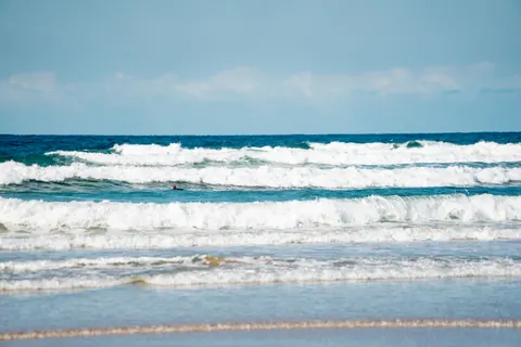 Fond d'écran Plage tropicale 4K · ocean · 3840×2560