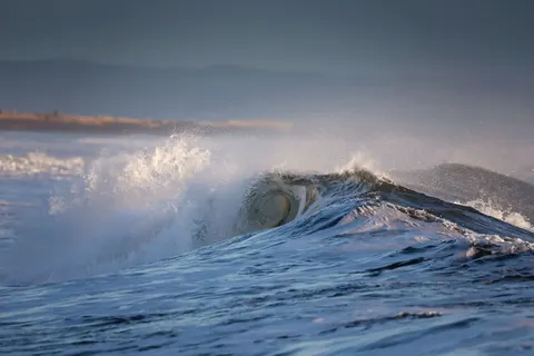 Meereswellen 4K Hintergrundbild · ocean · 3840×2560