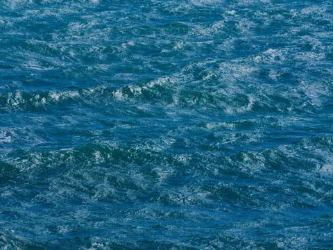 Ocean Waves 4K Wallpaper · ocean · 3840×2880