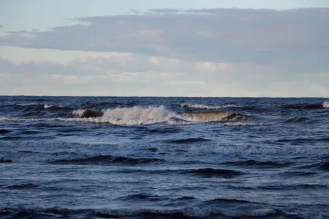 Meereswellen 4K Hintergrundbild · ocean · 3840×2560
