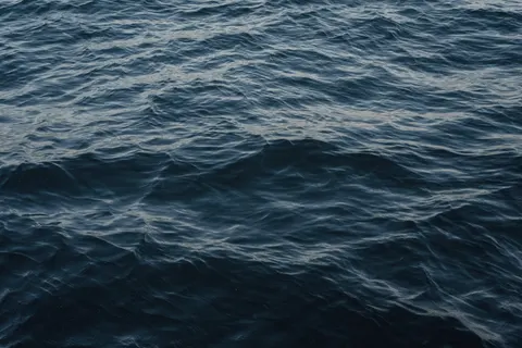 바다 물결 4K 배경화면 · ocean · 3840×2560