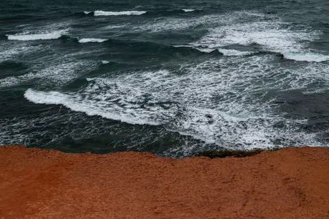 Ocean Waves 4K Wallpaper · ocean · 3840×2563
