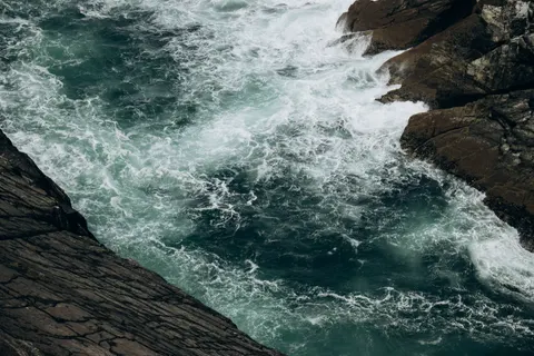 海浪 4K壁纸 · ocean · 3840×2560