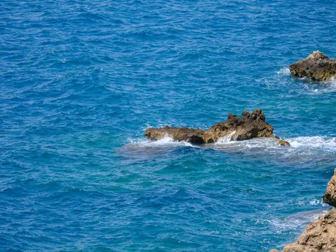 خلفية أمواج المحيط بدقة 4K · ocean · 3840×2880