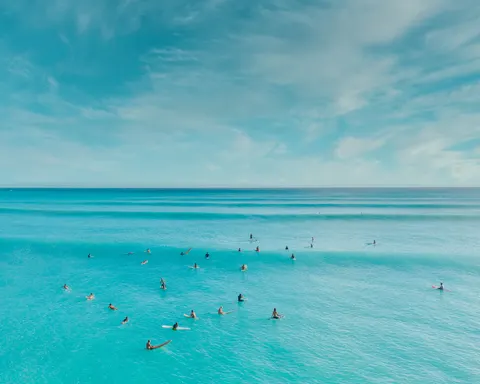 Fond d'écran Vagues de l'océan 4K · ocean · 3840×3072