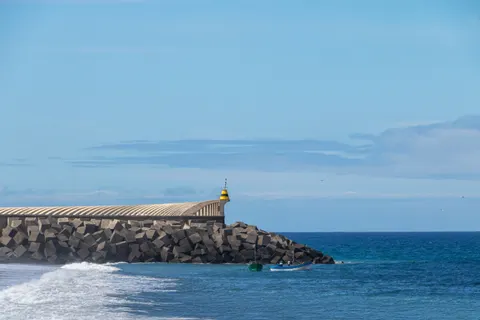 灯塔海岸 4K壁纸 · ocean · 3840×2560
