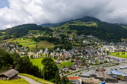 Fond d'écran Village alpin 4K · travel · 3840×2560