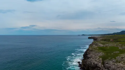 海洋悬崖 4K壁纸 · ocean · 3840×2160
