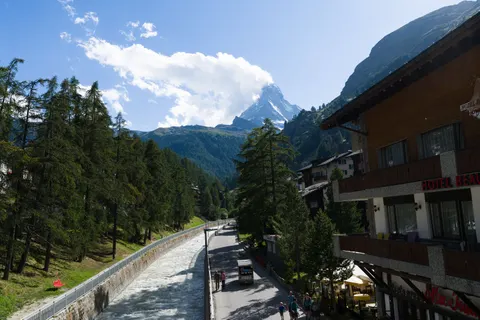 Alpine Village 4K Wallpaper · travel · 3840×2558