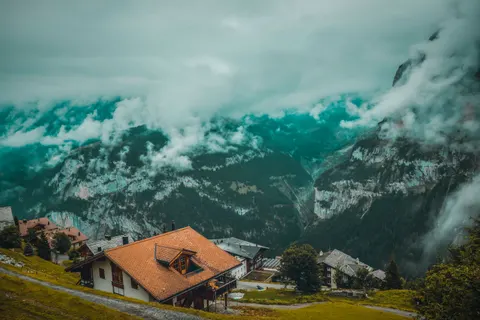 Fond d'écran Village alpin 4K · travel · 3840×2560