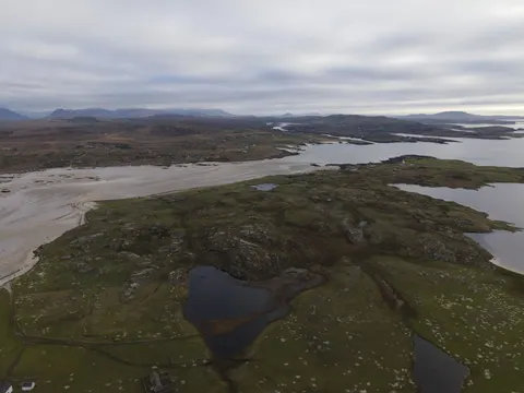 Island Aerial 4K Wallpaper · ocean · 3840×2880
