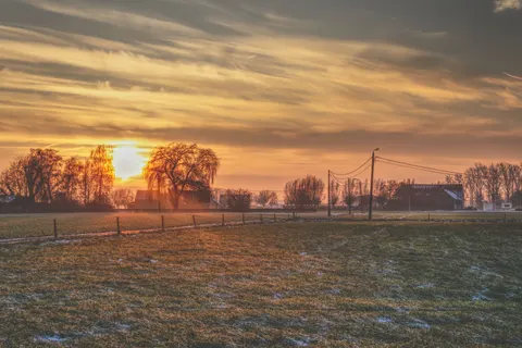 خلفية حقل ريفي بدقة 4K · nature · 3840×2563