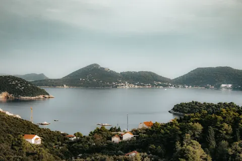 Papel de parede Ilha aérea 4K · ocean · 3840×2560