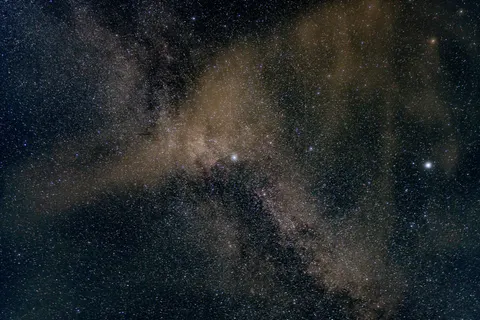 Papel de parede Via Láctea céu noturno 4K · space · 3840×2560