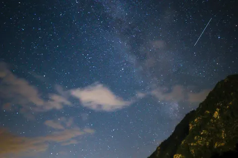 Milky Way Galaxy 4K Wallpaper · space · 3840×2560