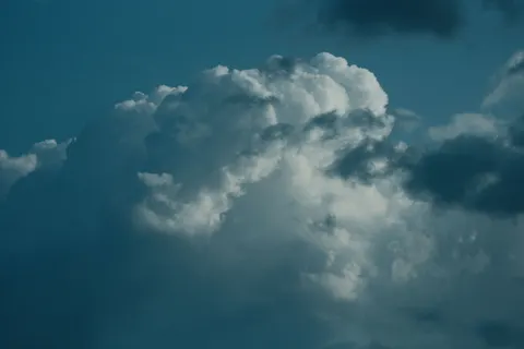 خلفية سماء عاصفة بدقة 4K · nature · 3840×2560