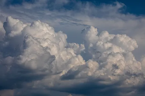 暴风天空 4K壁纸 · nature · 3840×2560