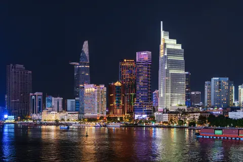야경 스카이라인 4K 배경화면 · city · 3840×2560