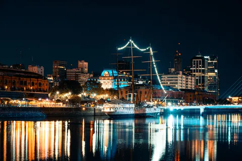 City Skyline at Night 4K Wallpaper · city · 3840×2560
