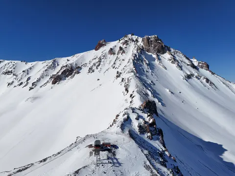 Snowy Mountain Peak 4K Wallpaper · mountains · 3840×2880