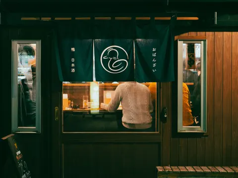 네온 도시 거리 4K 배경화면 · city · 3840×2883