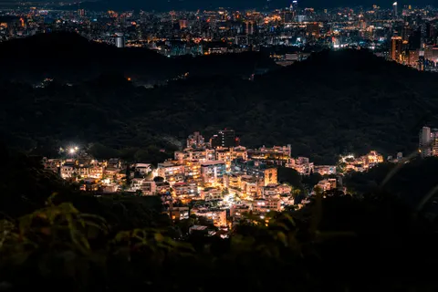 خلفية المدينة من الجو بدقة 4K · city · 3840×2561