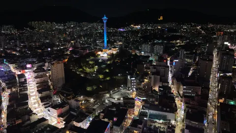 도시 항공뷰 4K 배경화면 · city · 3840×2160