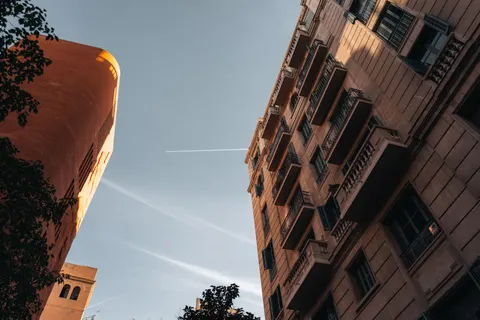 Wolkenkratzer 4K Hintergrundbild · city · 3840×2560