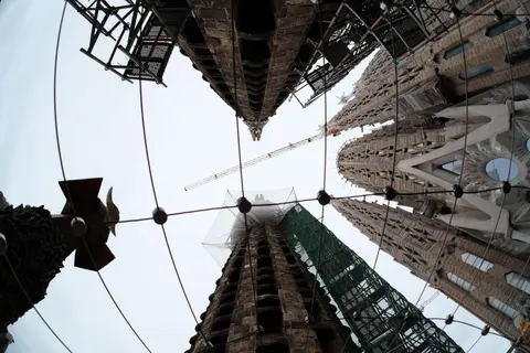 摩天大楼 4K壁纸 · city · 3840×2560