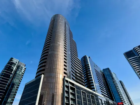Skyscraper 4K Wallpaper · city · 3840×2880