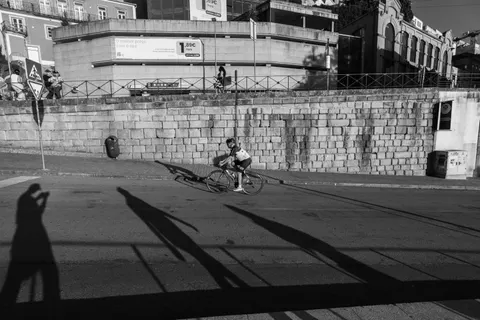 Monochrome Street 4K Wallpaper · city · 3840×2560