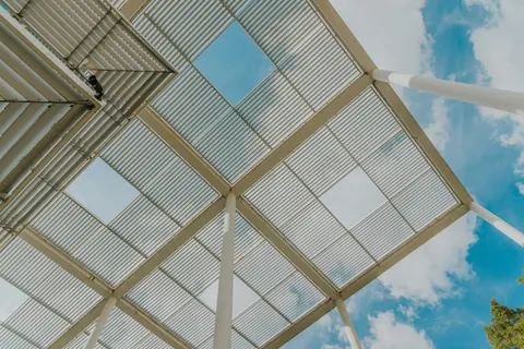 خلفية ناطحة سحاب بدقة 4K · city · 3840×2560