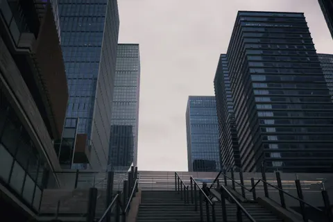 摩天大楼 4K壁纸 · city · 3840×2560