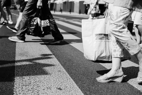Monochrome Street 4K Wallpaper · city · 3840×2560