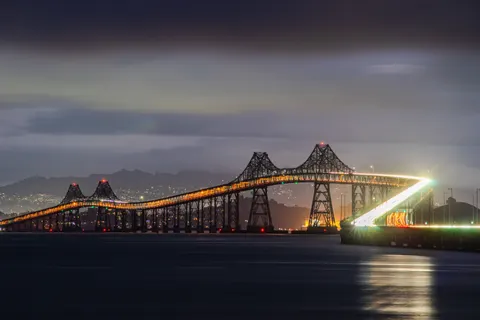 خلفية جسر المدينة بدقة 4K · city · 3840×2560