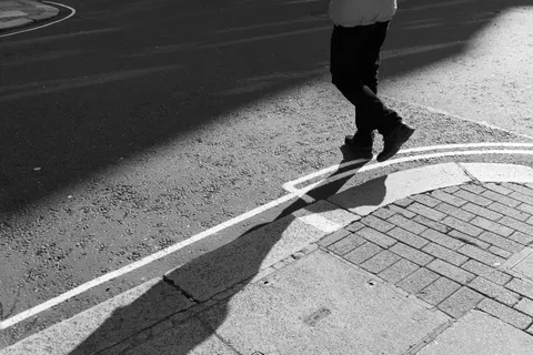 Monochrome Street 4K Wallpaper · city · 3840×2560