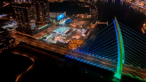 Fondo de pantalla Puente de ciudad 4K · city · 3840×2160