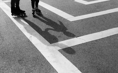 Monochrome Street 4K Wallpaper · city · 3840×2379