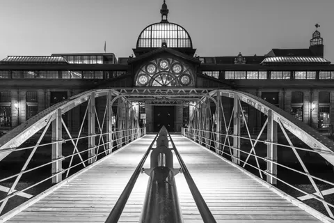Stadtbrücke 4K Hintergrundbild · city · 3840×2560