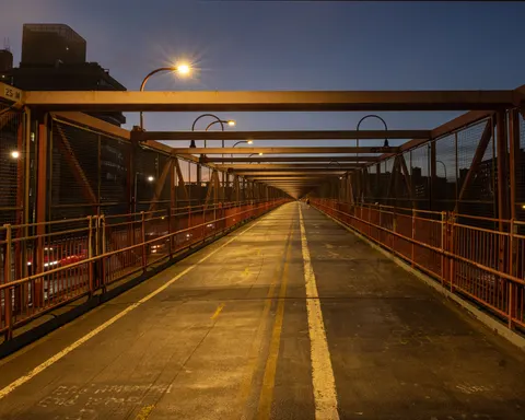 Stadtbrücke 4K Hintergrundbild · city · 3840×3072